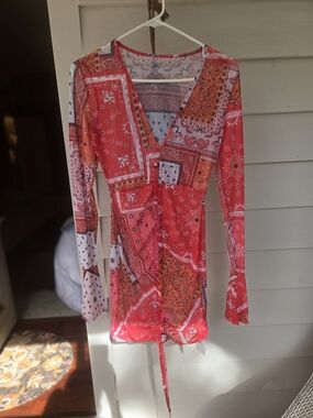 Red Bandana-Print V-Neck Long Sleeve Tunic